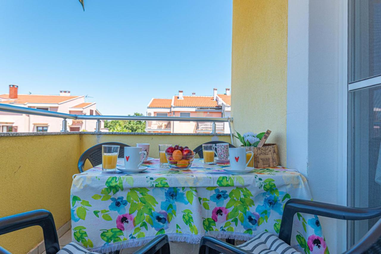 Apartment Milka Затон Екстер'єр фото