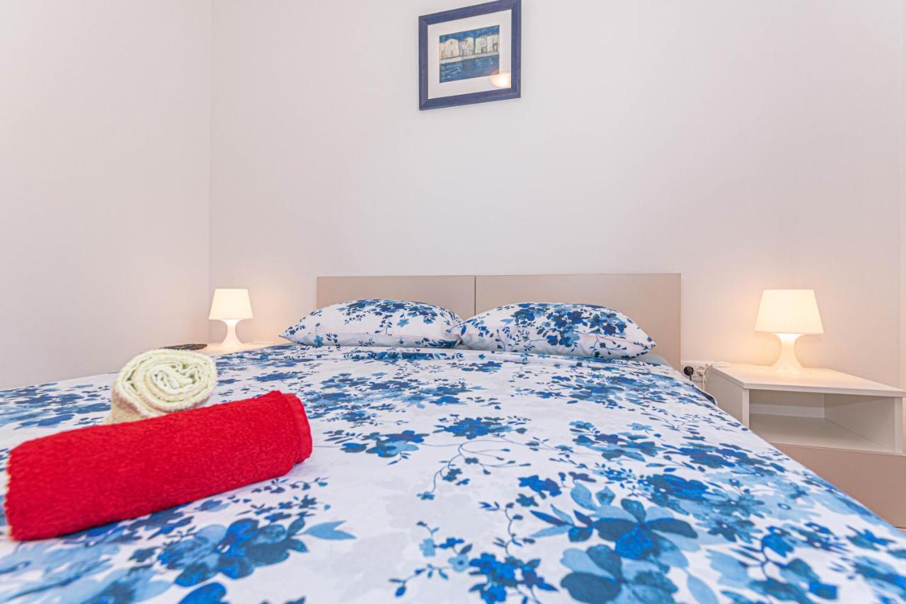 Apartment Milka Затон Екстер'єр фото