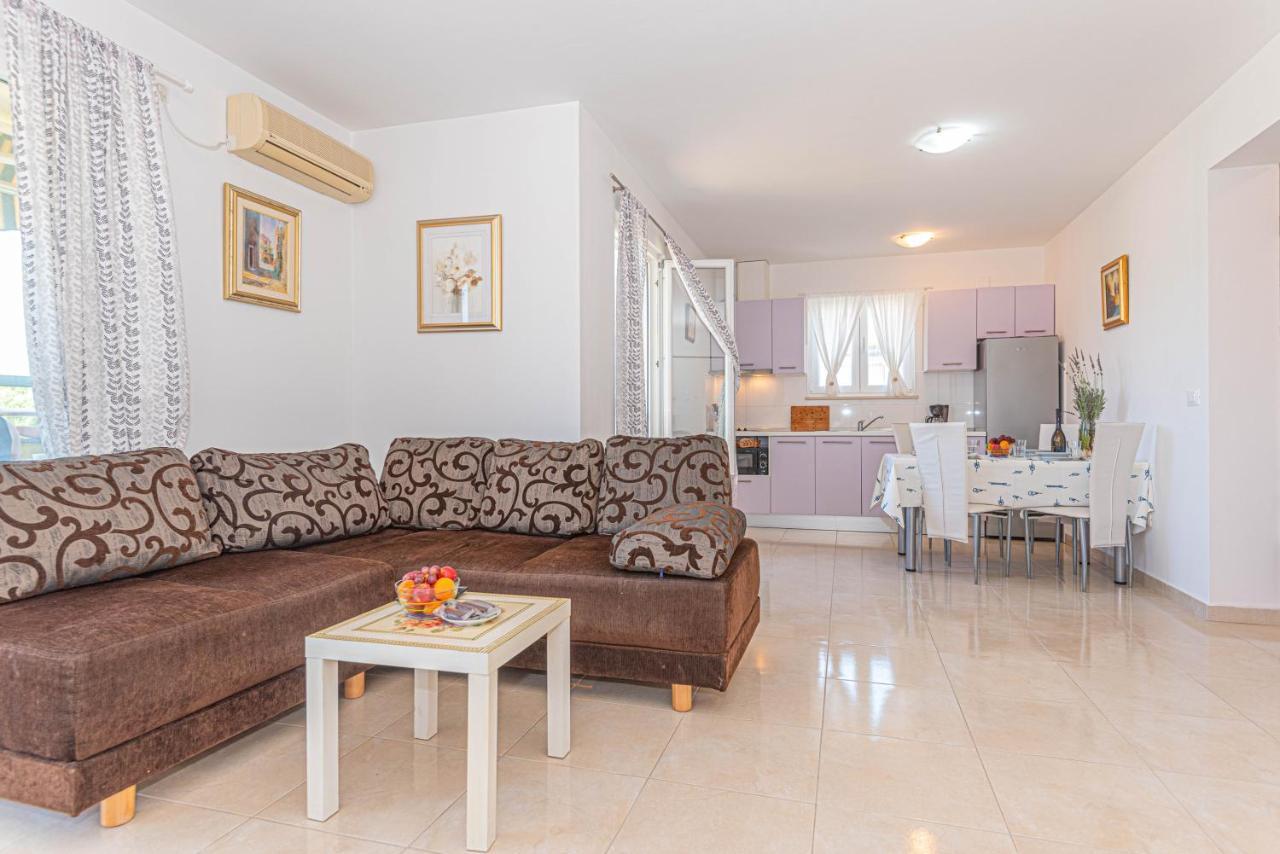 Apartment Milka Затон Екстер'єр фото