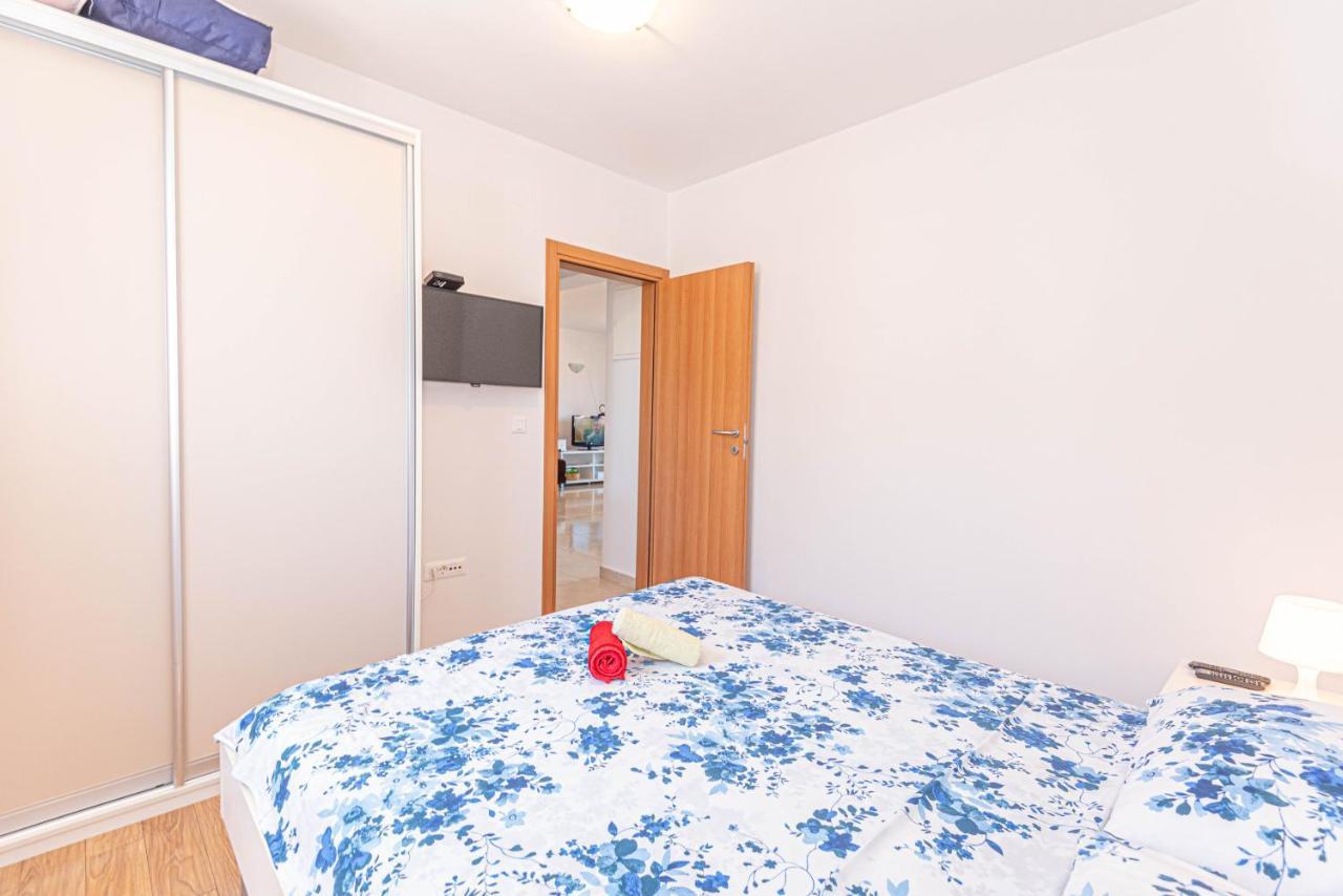 Apartment Milka Затон Екстер'єр фото